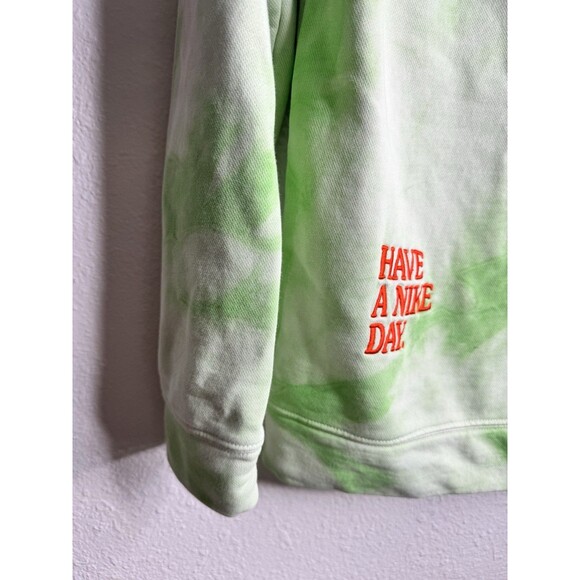 Nike From Generation to Guide Daisy Crewneck Sweatshirt Green Tie-Dye L Women’s - Picture 11 of 15